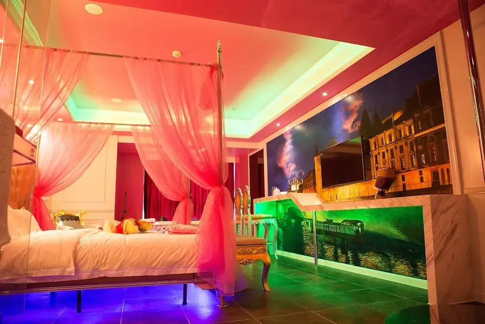 Rose Lover Hotel