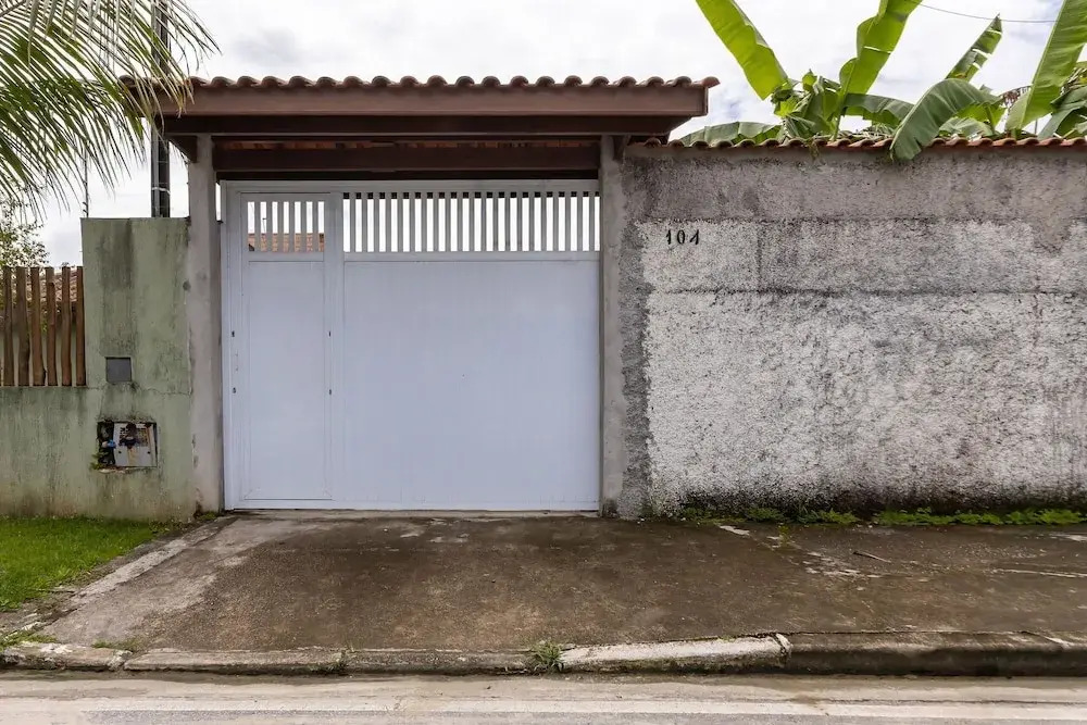 Casa  piscina a 180m da Praia Boraceia