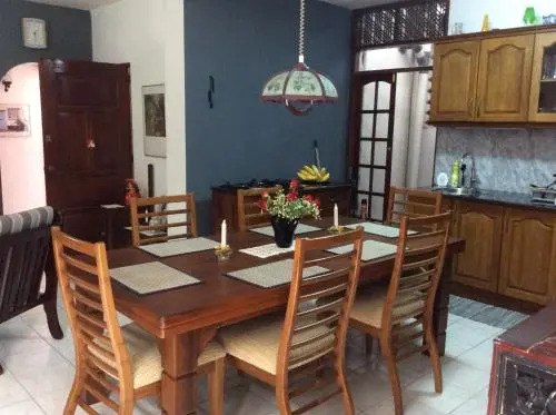 Negombo Travellers Inn
