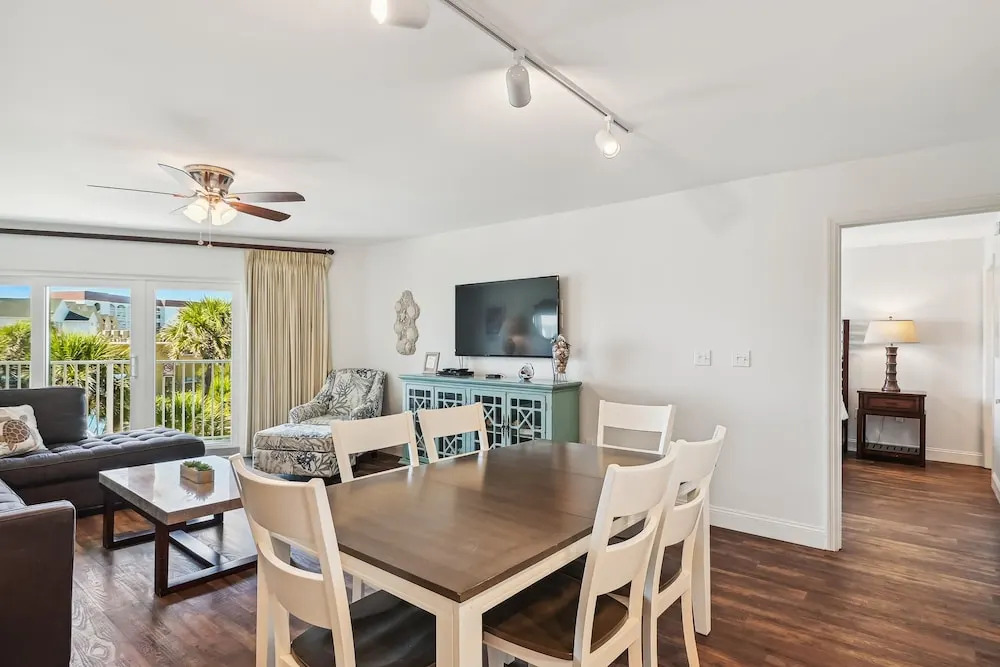 Seacrest 301B is a 2 BR Gulf front on Okaloosa Island by RedAwning