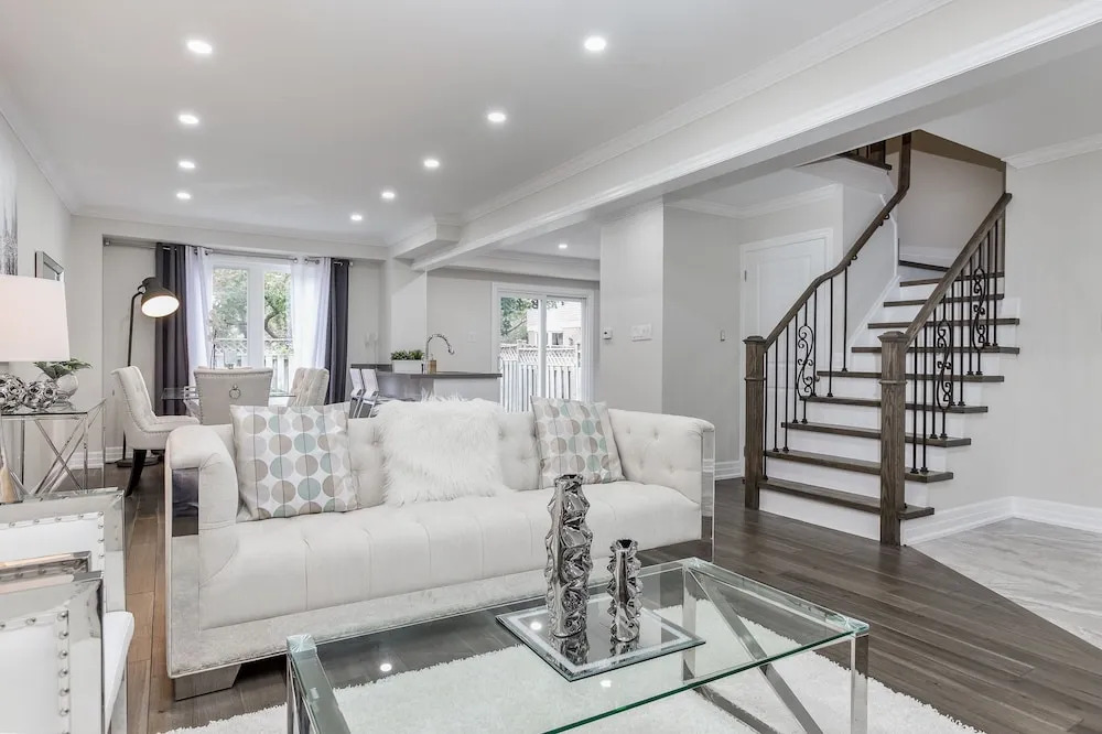 QuickStay - Stunning 4bdrm House in Vaughan