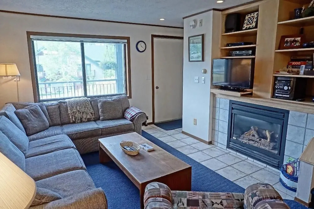 Woodbridge 209 3 Bedroom Townhouse