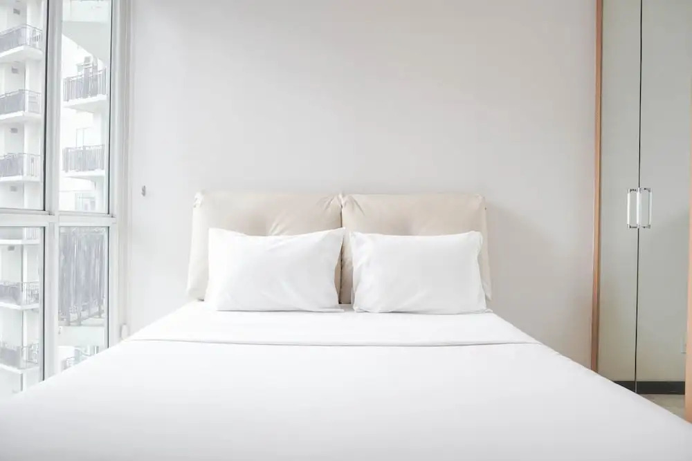 Comfort And Minimalist 3Br Apartment At Bellagio Residence