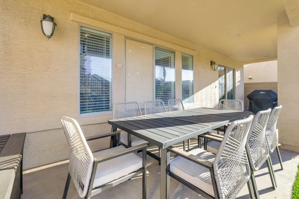 Spacious San Tan Valley w/ Private Outdoor Oasis