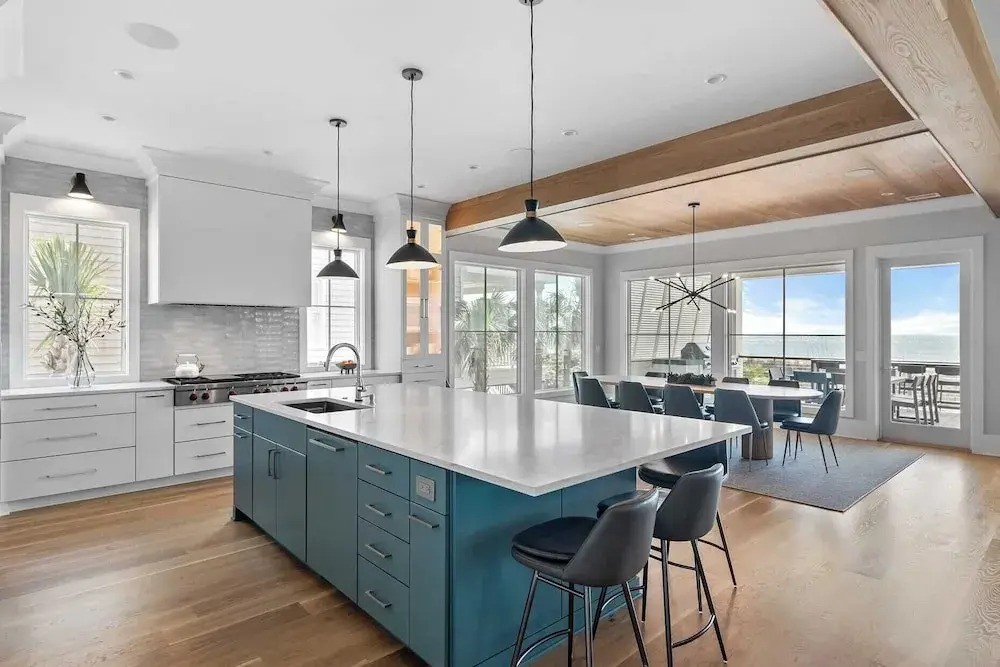 712 Ocean Blvd by Avantstay New Construction w/ Pool, Game Zone, Private Beach Access, and Oceanfront Views