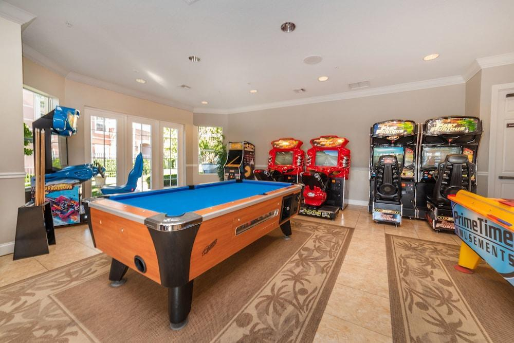 Stunning 3 Bed 2 Bath Condo Located in the Fabulous Vista Cay