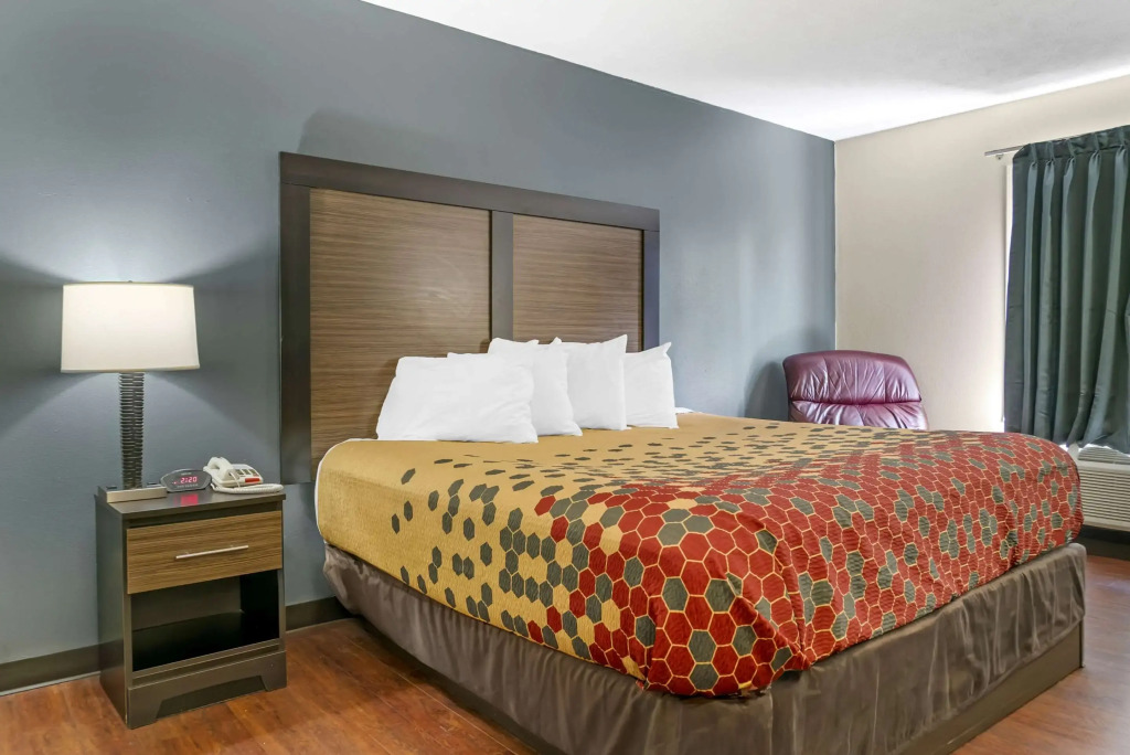 Econo Lodge Traverse City South
