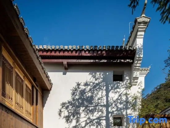 Xiangyuan Yungu Holiday Hotel