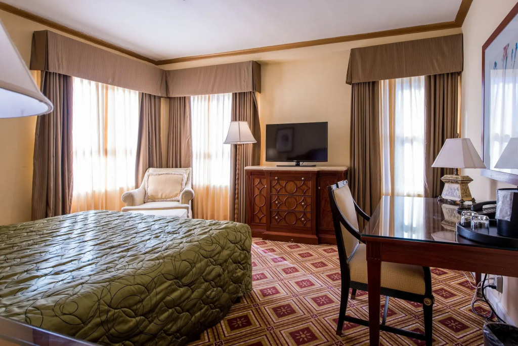 EMBASSY HOTEL