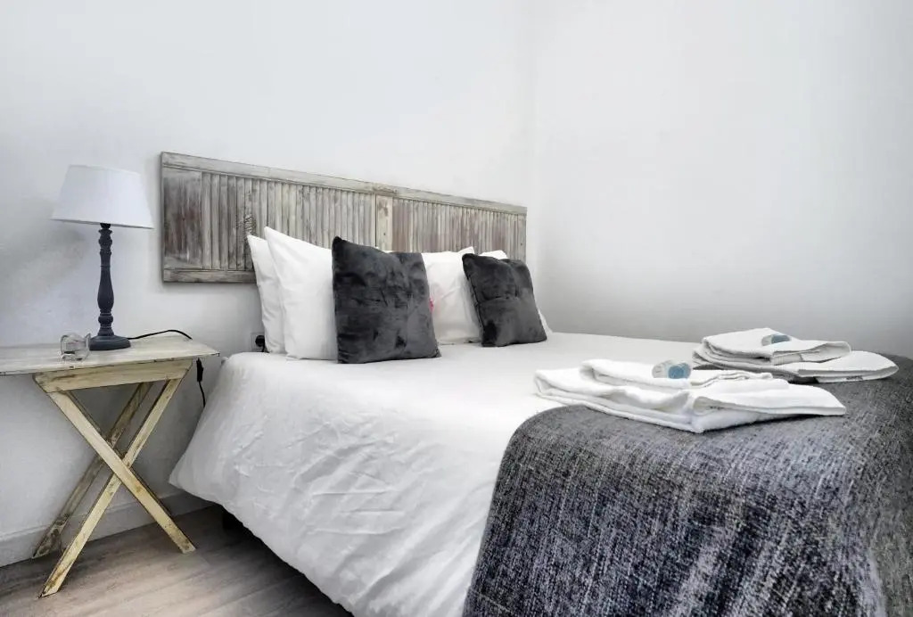 Trendy Alcantara Apartment