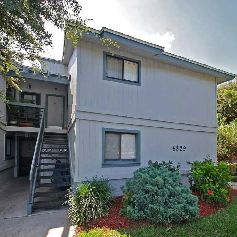 Sc162 Beautifully Updated 3 2 Corner Close to Pool Beach Access
