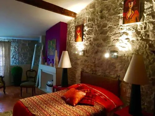 La Maison dans les remparts
