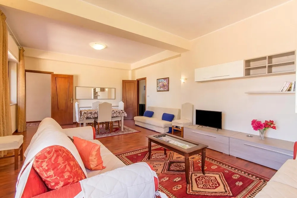 Villa With Volcano View - Happy Rentals