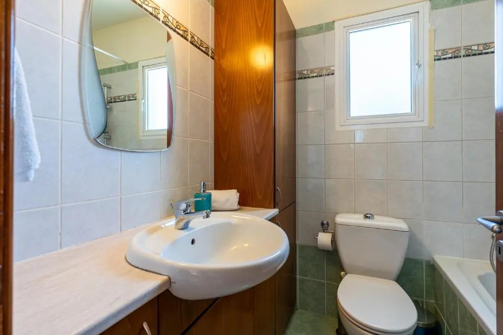 Melograno 3-BR Apt w/ Terrace in Larnaca