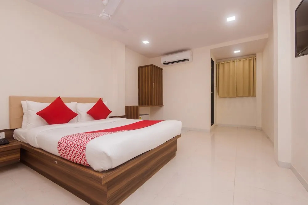 Galaxy inn By Glitz Hotels