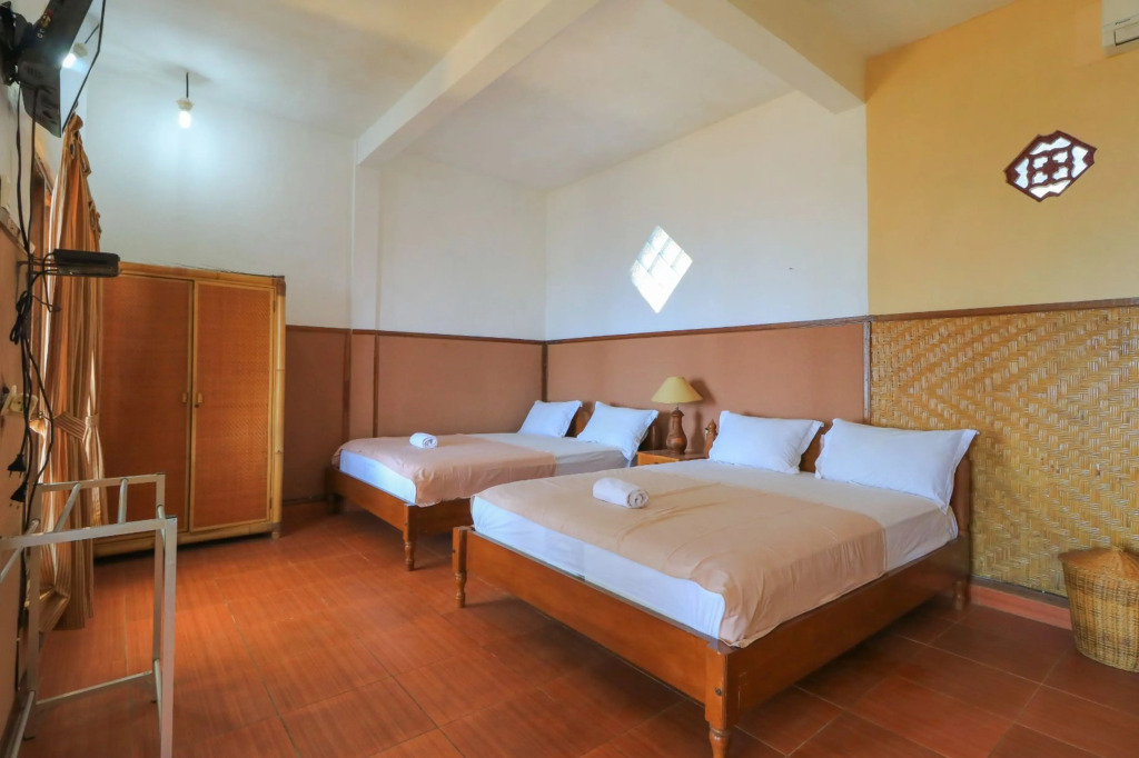 Hotel Tara Bar & Resto Air Sanih