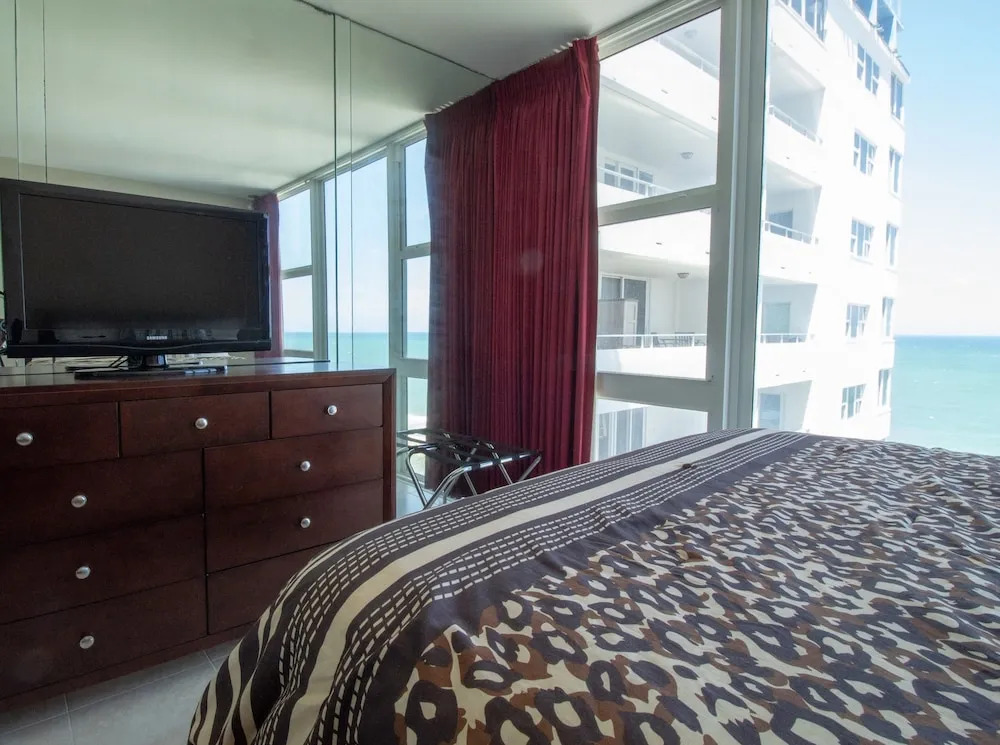 Galt Ocean Gem 1-1 Direct Ocean Views 7