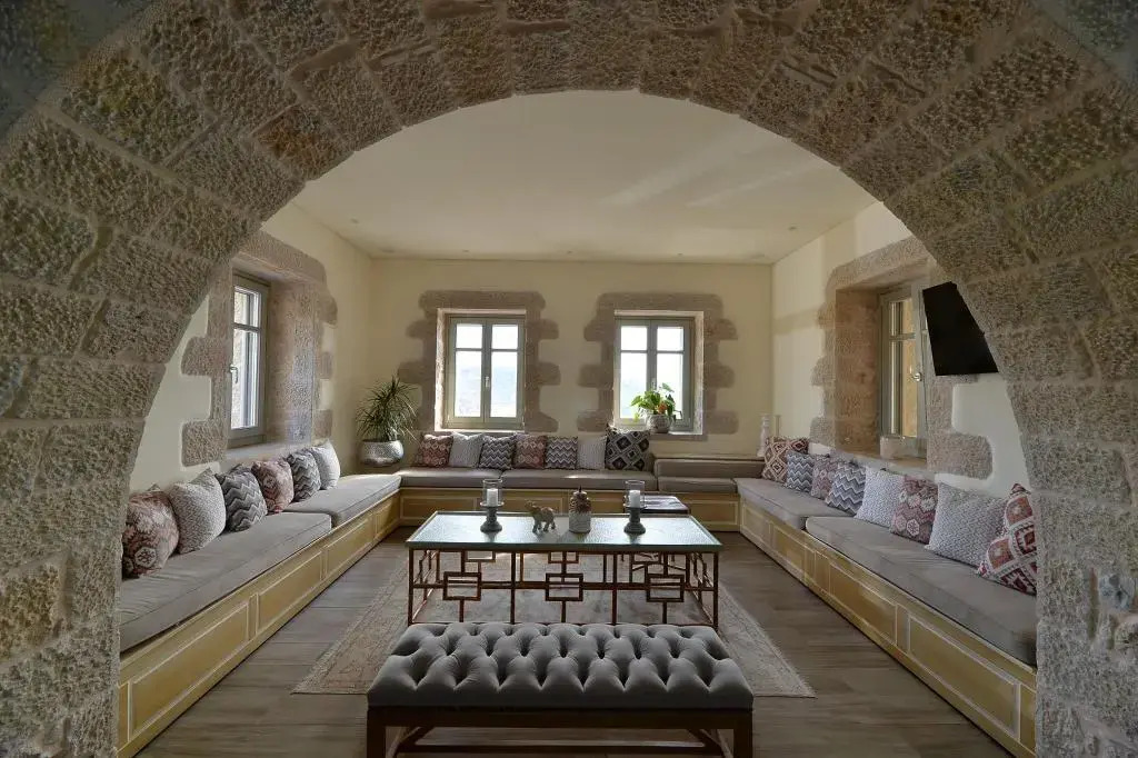 Akrolithi Boutique Hotel