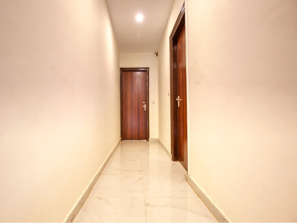 OYO 42743 Hotel Midway