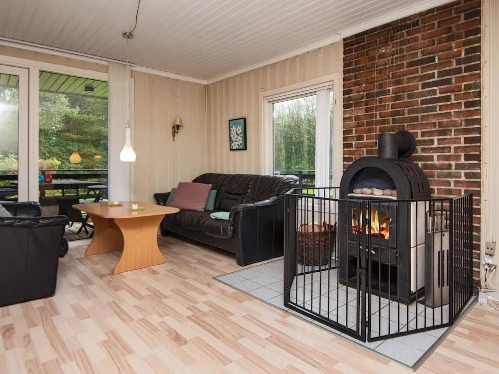 6 Person Holiday Home in Toftlund