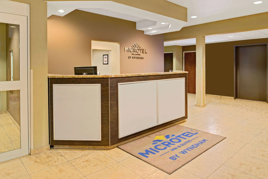 Microtel Inn & Suites by Wyndham Bluffs