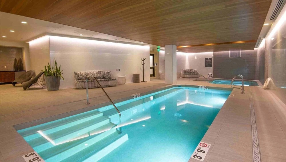 Modern 2 Bedroom Luxury Condo in Lionshead Village