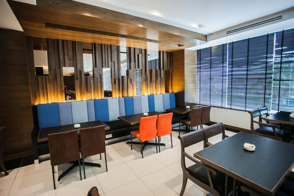 Crystal Crown Hotel JB