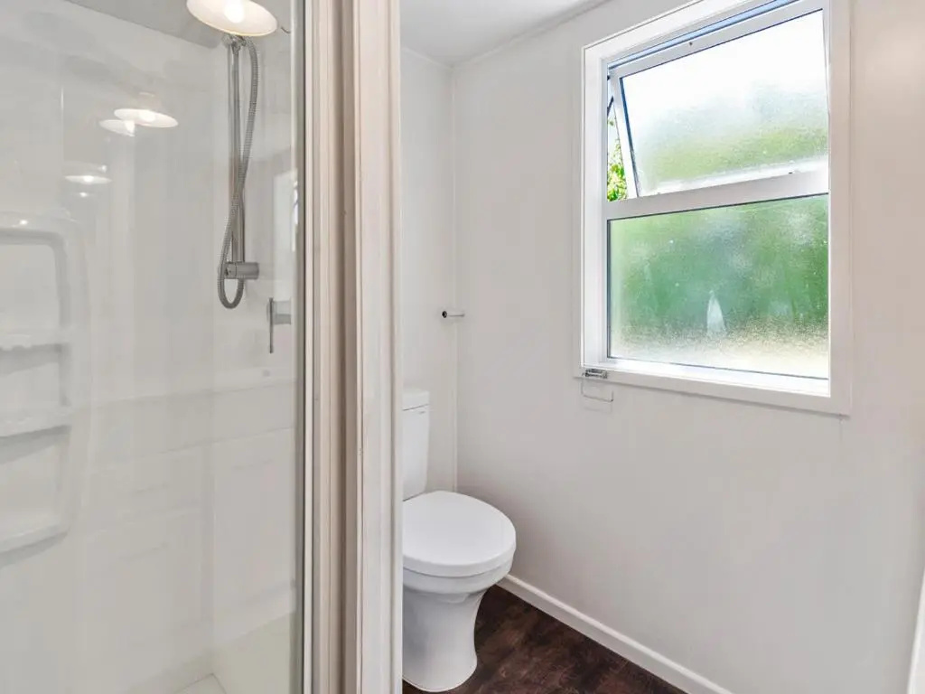 Copper Beech Cottage - Wharewaka Holiday Home