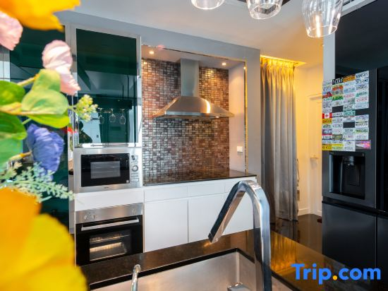 Luxury Pure Modern Pool Villa 5Bed KTV Gym Nr BTS&Central