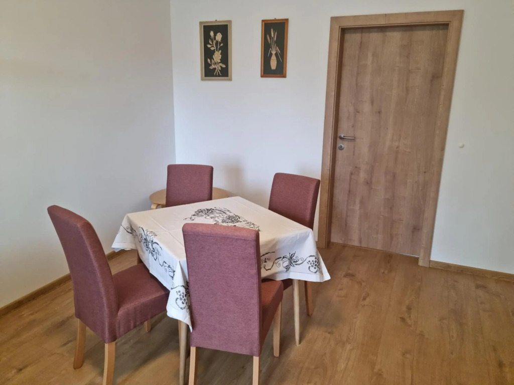 Apartment NH12