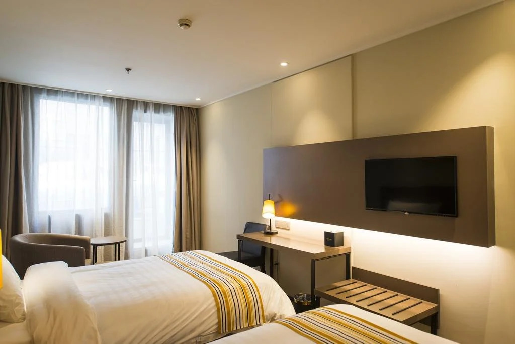 Home Inn Plus Shanghai Xintiandi Lujianbang Road Subway Station