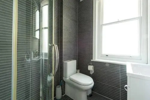 Gorgeous Apartment in Trendy Neighbourhood (Hm3)