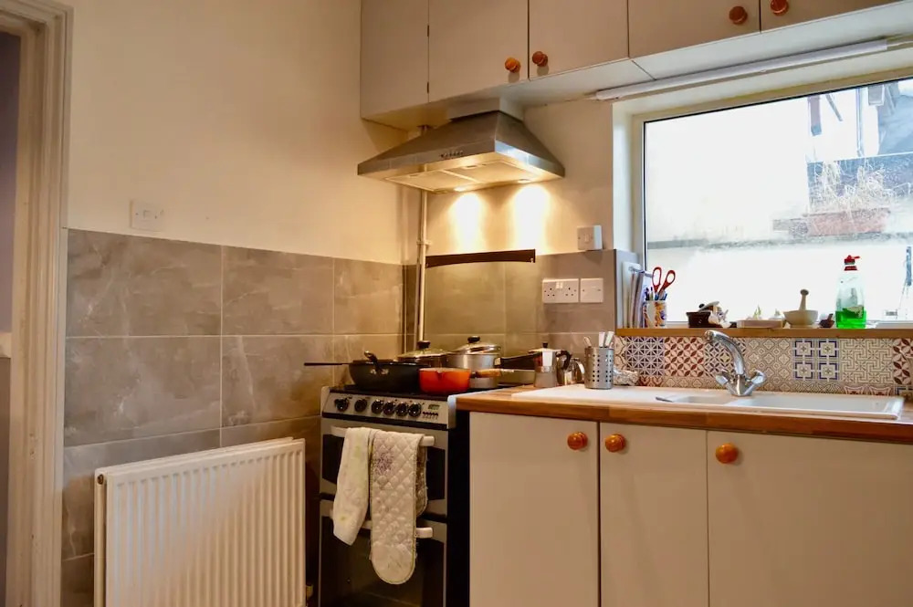 2 Bedroom House in Popular Bristol Neighbourhood