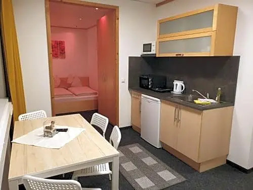 Come-In Motel