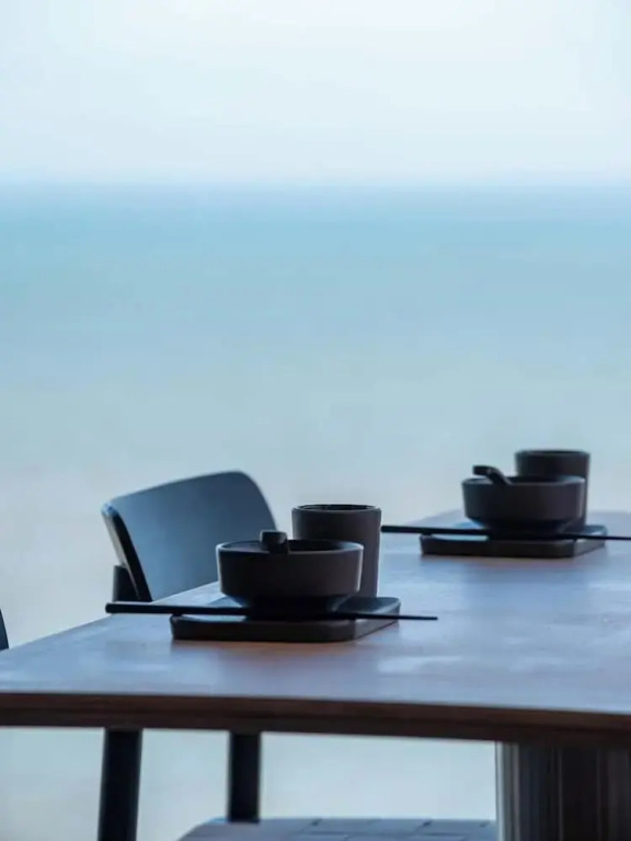 Qingdao Innland sea-view designer hot spring hotel