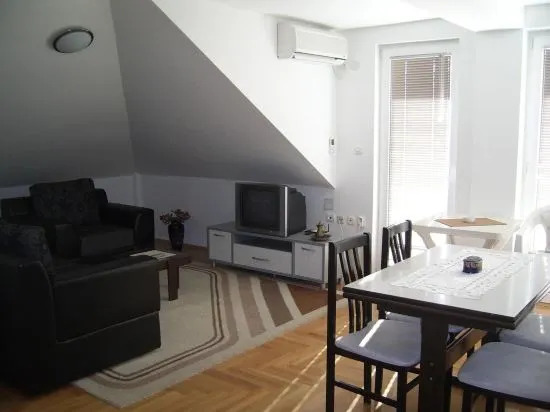 Tedi & Kiki Apartment