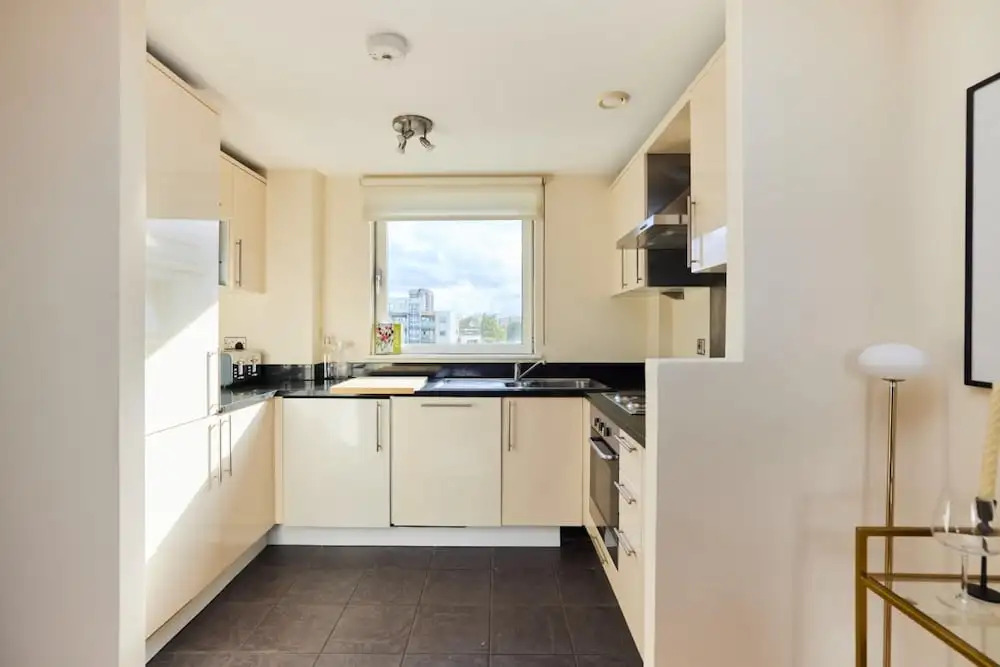 The Weavers Field Place - Classy 3bdr Flat With Terrace