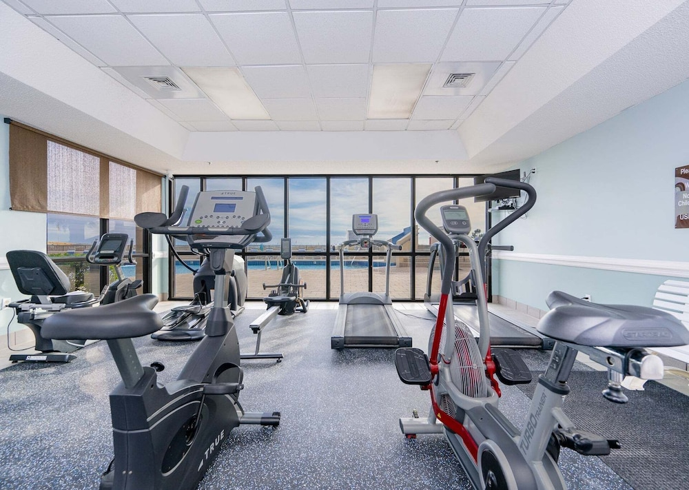 Phoenix East 009 - Ground-floor Gulf-front Condo - Sleeps 8 - Orange Beach, AL