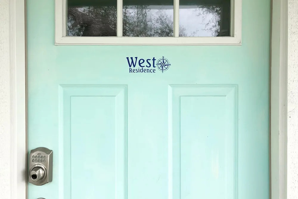 Sunny Haven In Old Rockport - Walk To The Beach! 2 Bedroom Duplex