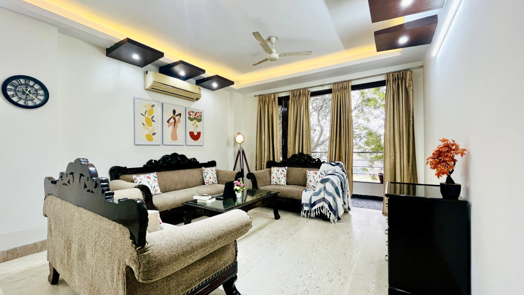 Bluo Park Facing 3Bhk - Balcony, Lift, Parking