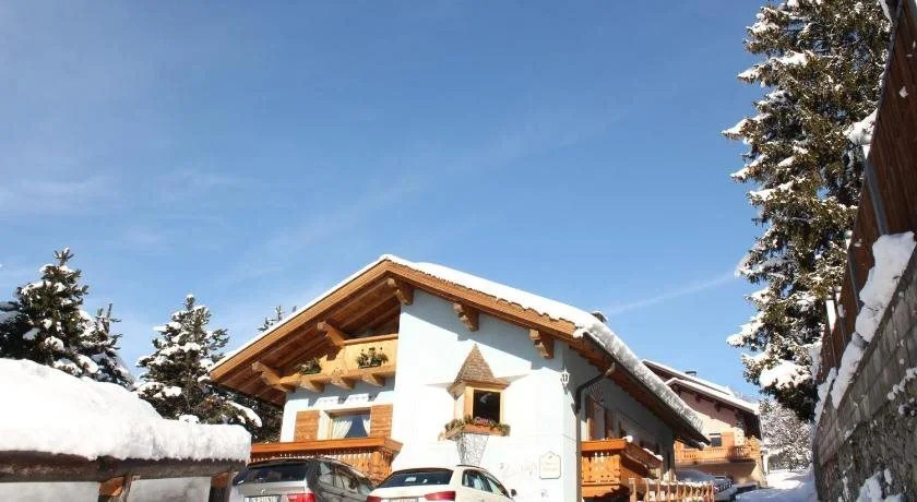 Chalet Alfonz