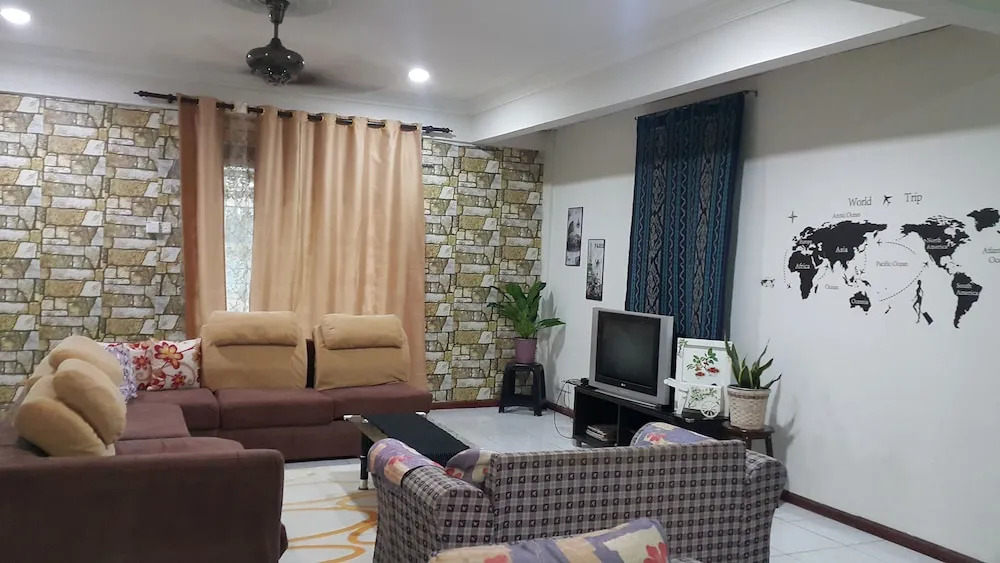 DHartamas Guesthouse