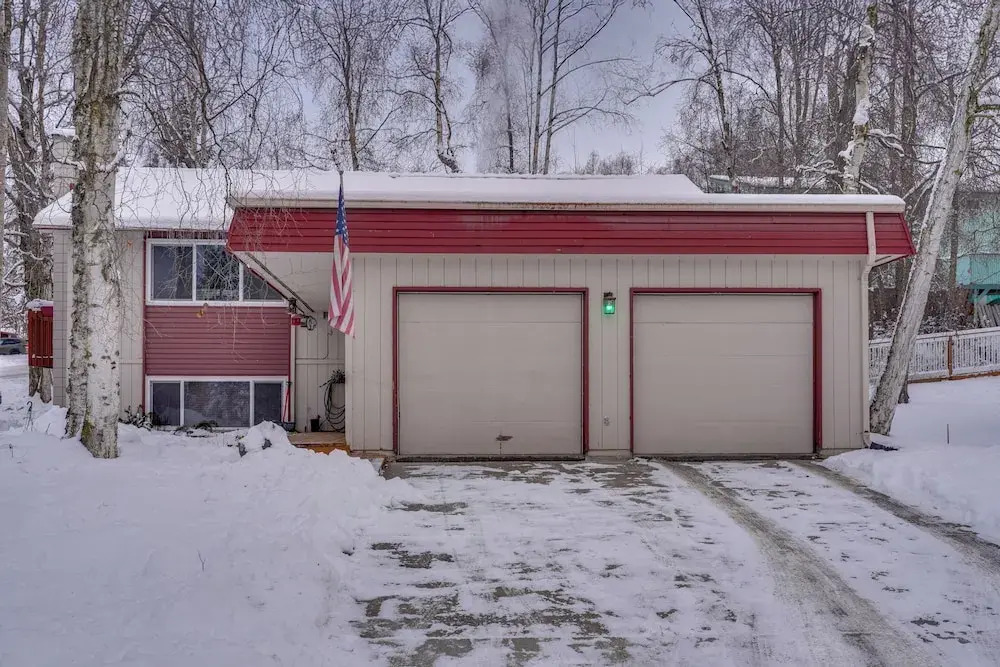 Heart of Anchorage! Home Near Shops & Eats