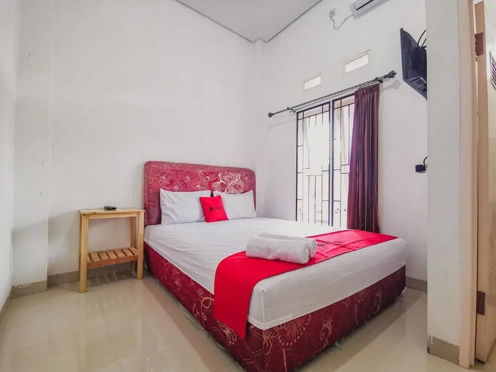 RedDoorz Syariah near Universitas Lampung 2