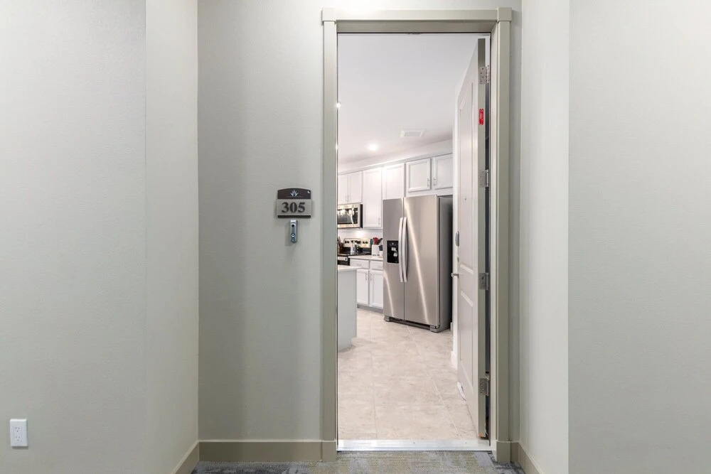 Queen Creek #305 1 Bedroom Condo by Redawning