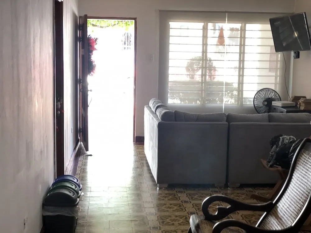 Tu Morada Hostal - Hostel