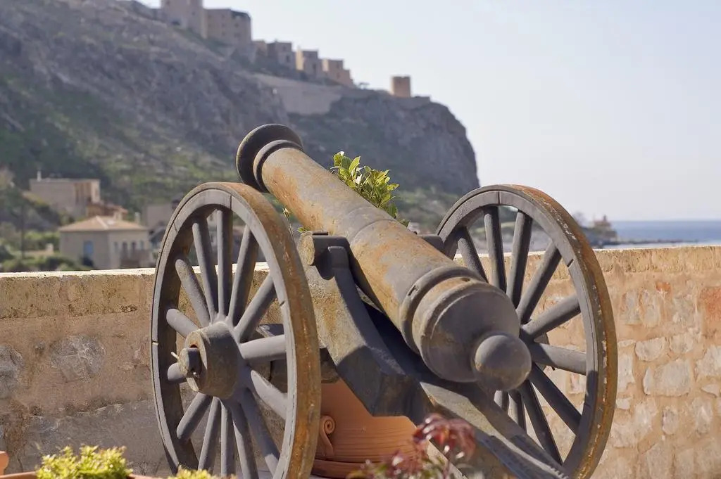 Mavromichalai