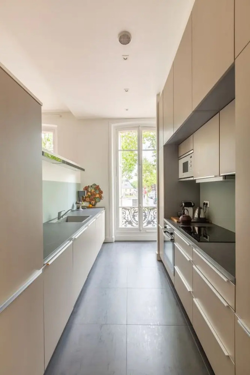 Sophisticated Home close to the Museums