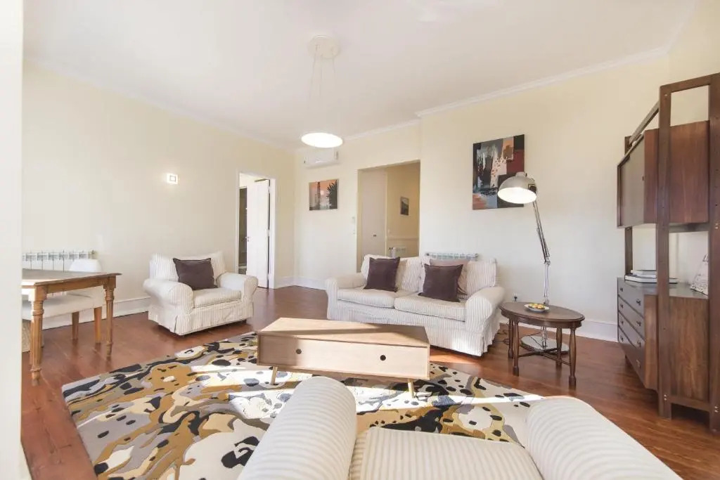 Spacious 4bdr River View