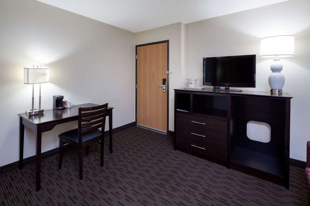 AmericInn by Wyndham Northfield